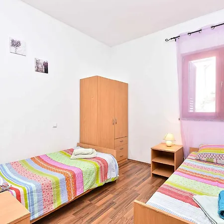Villa With Pool In Galizana-istrien 38997